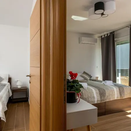 Willa Valencan 3 Peroj